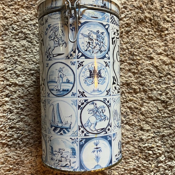 Vintage Dutch Biscuit Container Tin - Picture 2 of 3